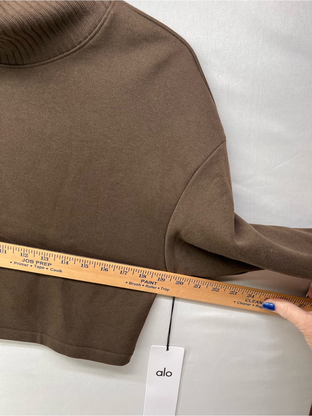 ALO Yoga Ribbed Cropped Pullover in Espresso - Picture 5 of 8